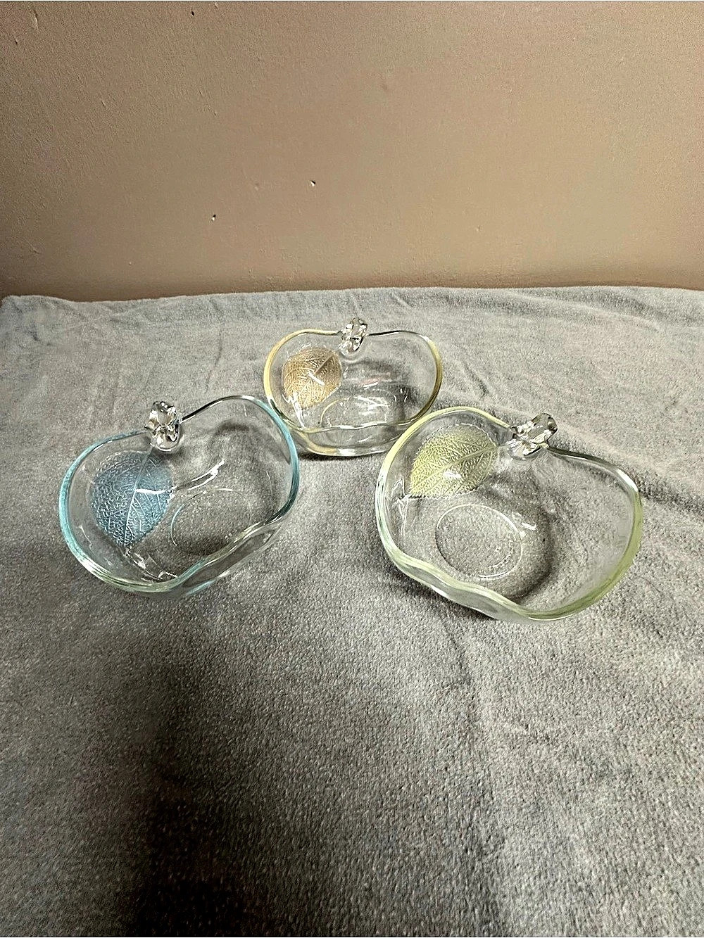 Set of 3 Clear & Blue Glass Apple Decor